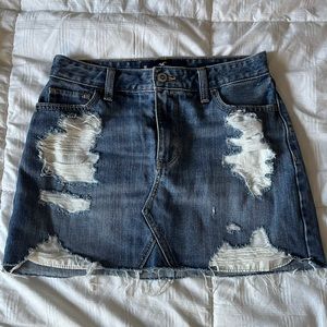 Hollisrer high rise jean skirt 26